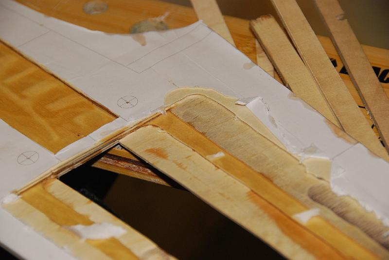 DSC_0003.JPG - this is a close up of the recessed area inside the keel.
